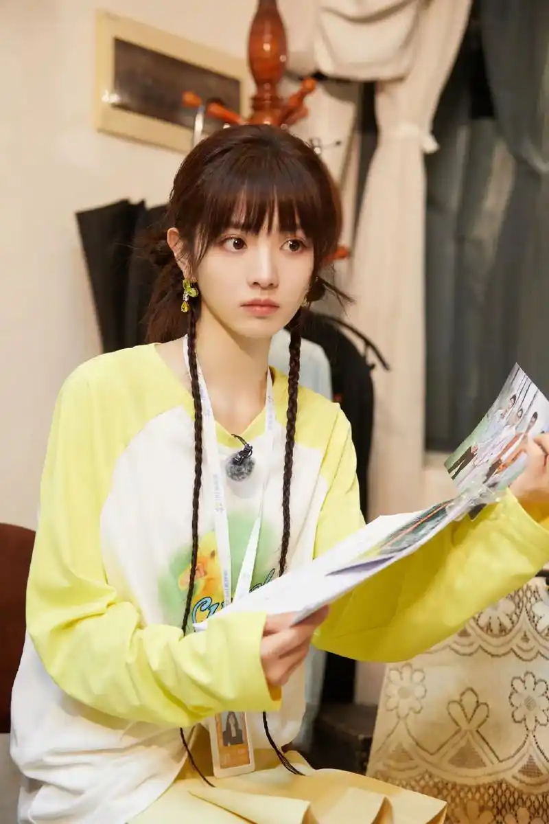 一起来看薇薇侦探#田曦薇 #田曦薇 #女子推理社 - 抖音