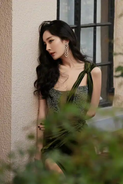 杨幂2021elle风尚大典无界东方