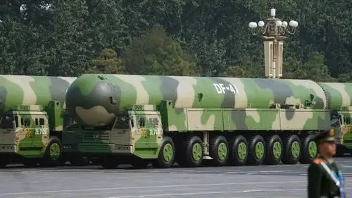 而洲际计谋核导弹历次都是压轴进场,彰光鲜