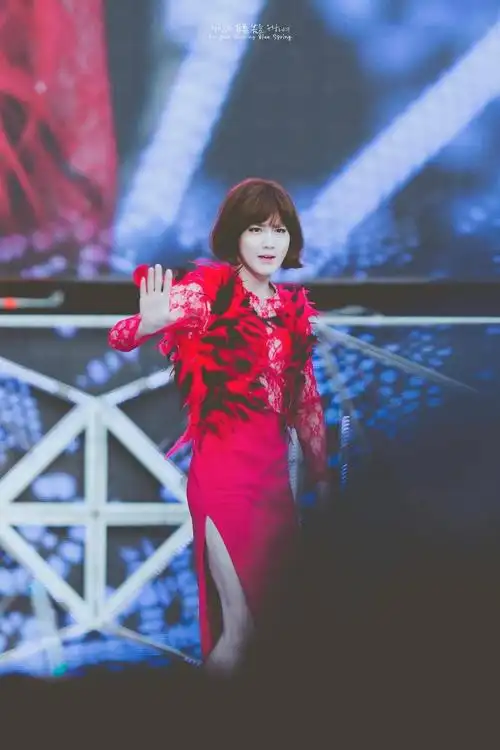 彩蛋:穿女装逗妹妹开心