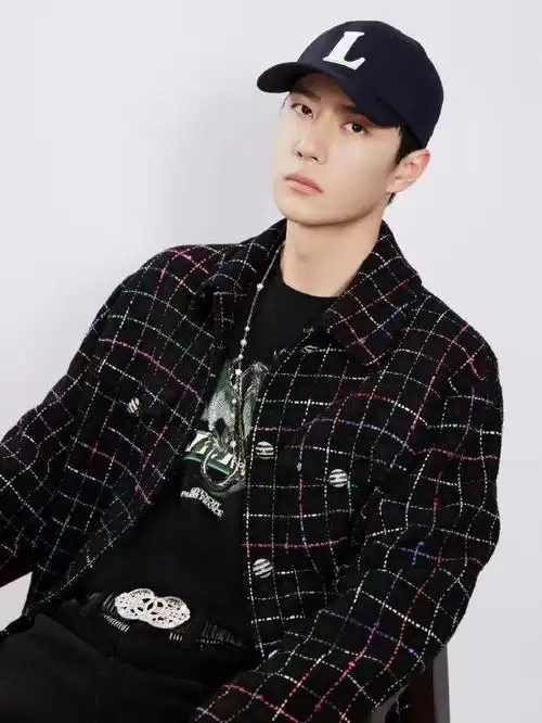 王一博换新棒球帽##王一博将帽子进行到底##王一博看到热烈街蔚的