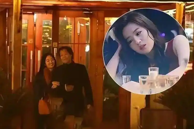 陈金飞的二十年往事,守护在她身边最靠谱的还是干爹_杨采钰_资源_娱乐