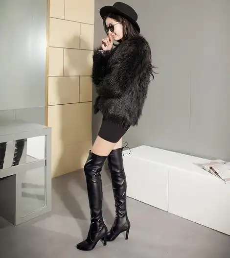 女人们最爱的过膝长靴超显腿长
