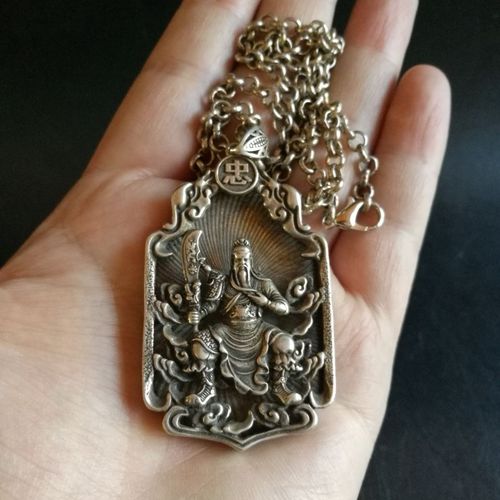 复古藏银忠义千秋关公吊牌子关圣帝君平安符老银雕刻关公项链吊坠