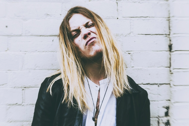 新晋灵魂歌手isaac gracie来为你的4月"吟诗"啦!