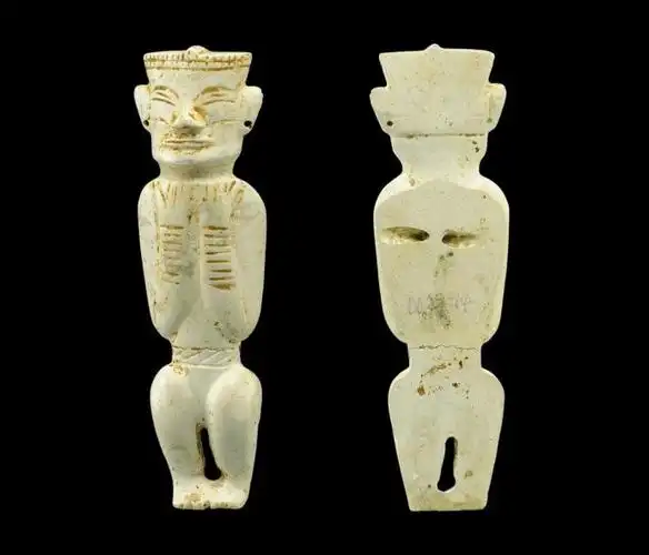 安徽省凌家滩出土的玉器(图1)