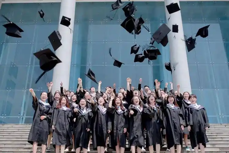 现货批发学士服 大学毕业礼服学院风成人文科理科学士服垂布披肩