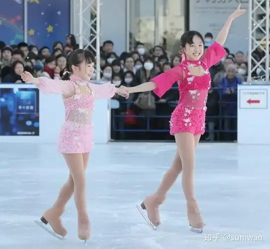 花滑最美姐妹花本田望结本田纱来的新年初表演2015–2020