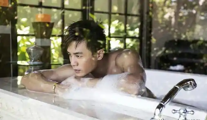 杜淳肌肉写真麦色肌肉展好身材阳刚型男诱惑