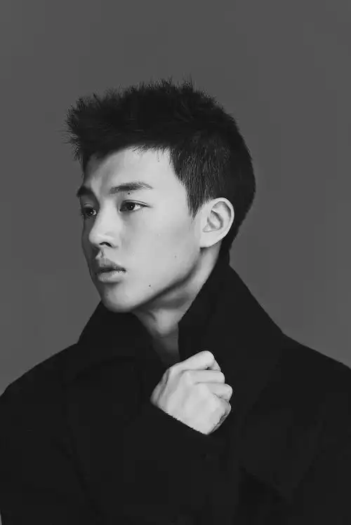 提名好看的厚唇男艺人吧多图流量预警