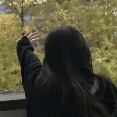 2021背影头像女高清最火的2021流行背影头像女生图片