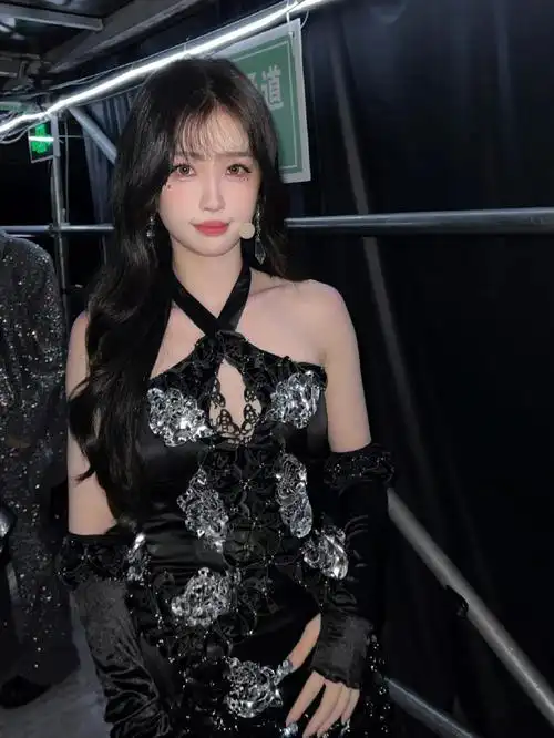 今日「欣」掉落——女豆"打歌"后台照96    晚安虞书欣@虞书欣