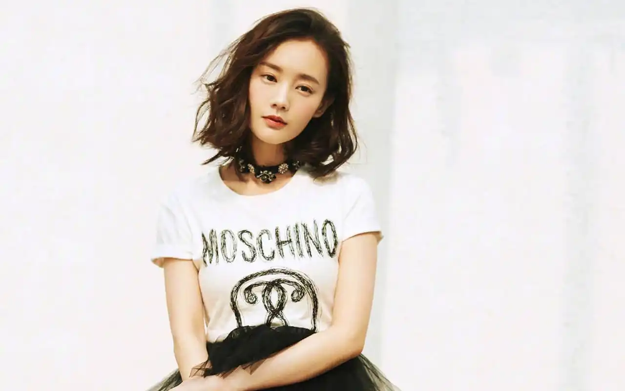 李一桐性感迷人写真图片电脑壁纸