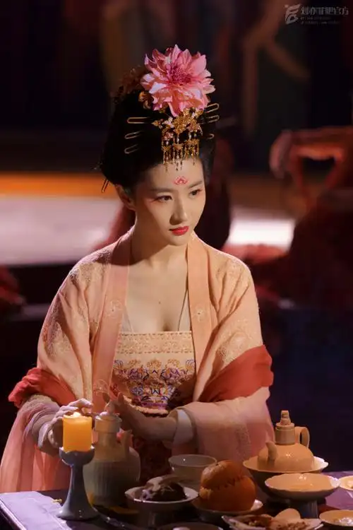 刘亦菲##刘亦菲日语安利梦华录#【刘亦菲梦华录花月宴高清剧照分享】