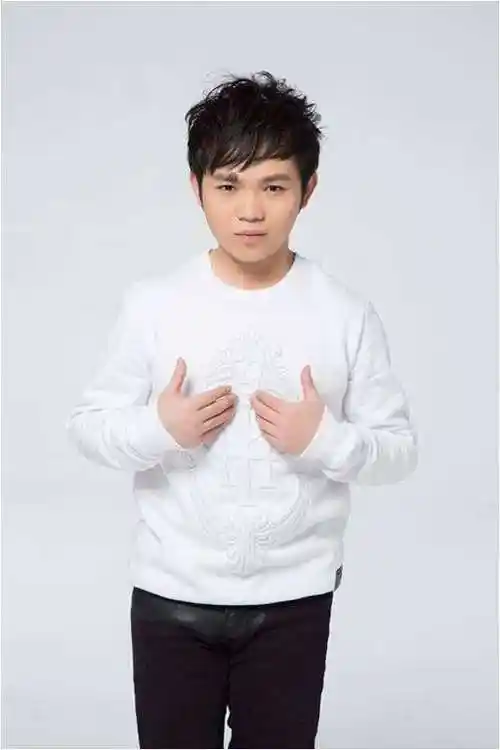 李维真档期咨询出席活动及广告代言业务洽谈