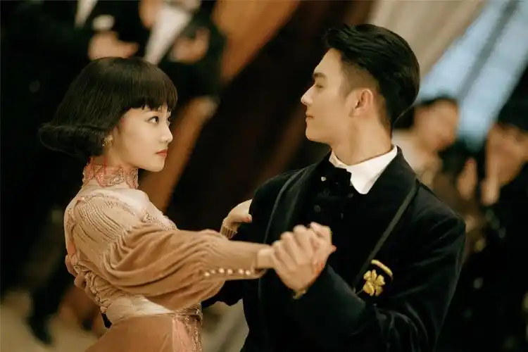 《烈火军校》吴佳怡结仇许凯,上演"追夫"戏码