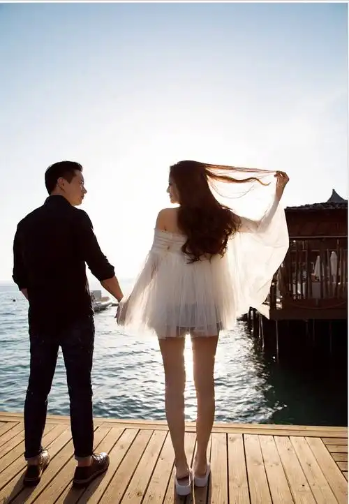 情人节安以轩夫妇秀恩爱幸福感满满 嫁对了人每天都是情人节