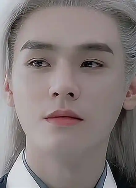 龚俊白发造型vs粉色造型