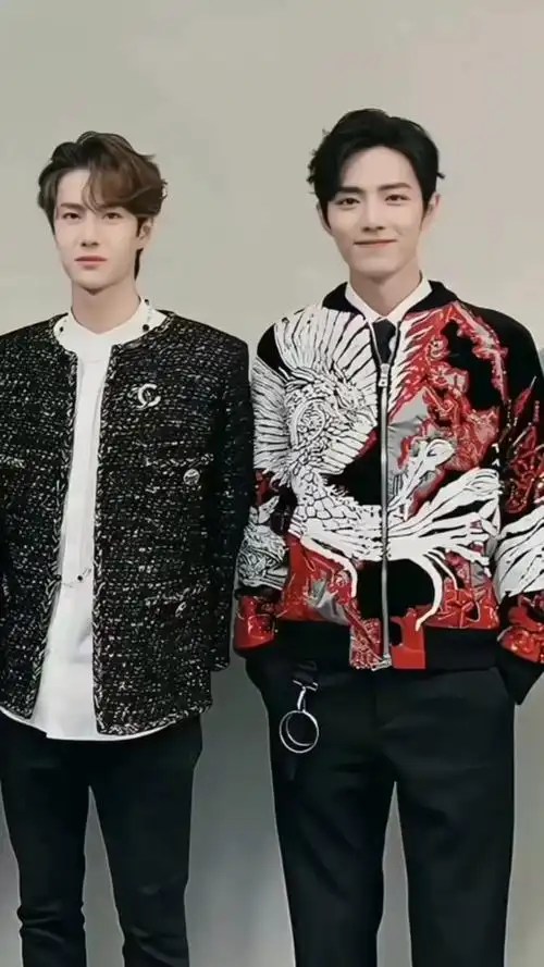 王一博肖战南京比心 - 抖音