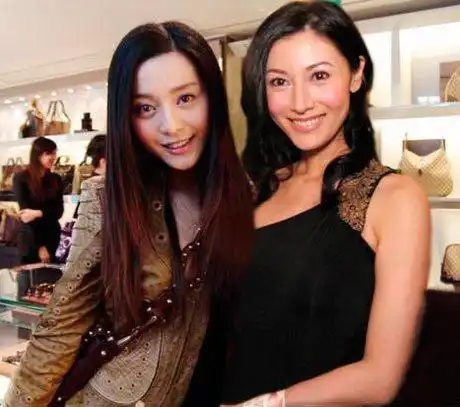 杨幂唐嫣范冰冰范晓萱 女星扎堆合影怎么才能最好看