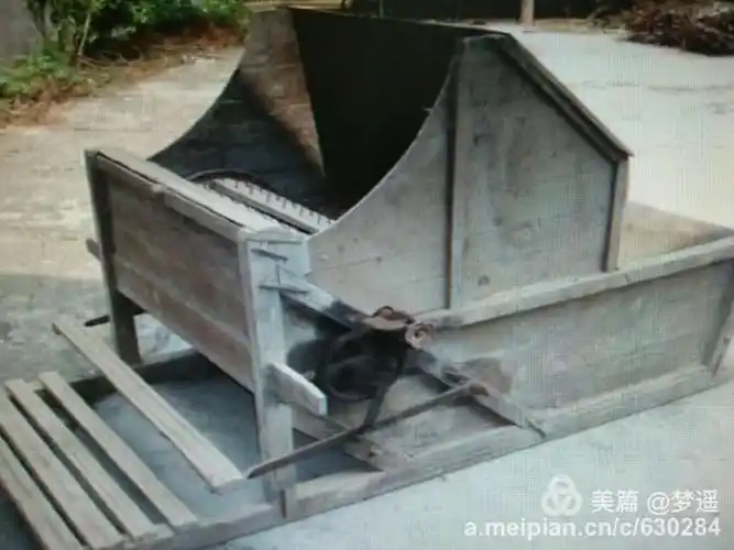 第二代脚踏打谷机的风采!