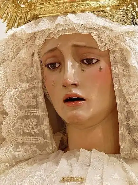 哭泣的玛格丽娜圣母