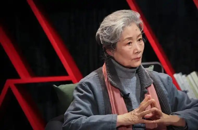 老戏骨吕中与吴桂苓恩爱53年女儿是国家栋梁儿媳是国际影后