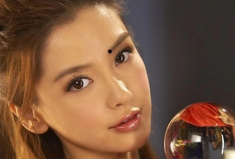 "桃花痣"真能招桃花?这些痣其实有害健康