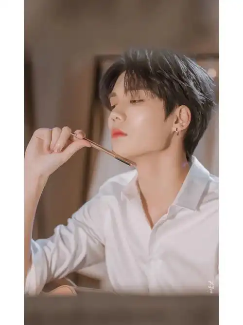 林彦俊白衬衫壁纸1084