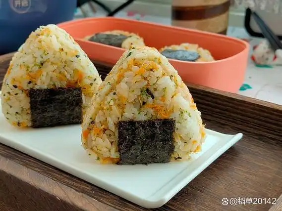 海苔饭团:美味与文化的完美融合
