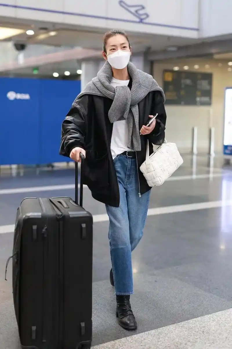 八大女明星,机场街拍,有你喜欢的吗