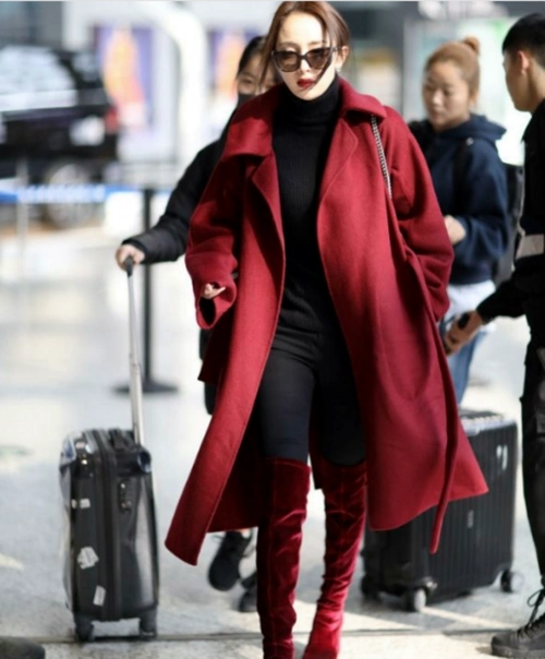 盘点杨幂各种机场被拍照片,造型百变,不得不说身材好棒