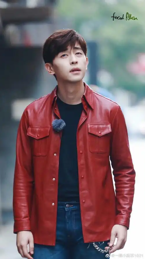 真的是好养眼,帅气十足想念我们优秀的故宫伦#邓伦#dl#邓伦粉丝#dl