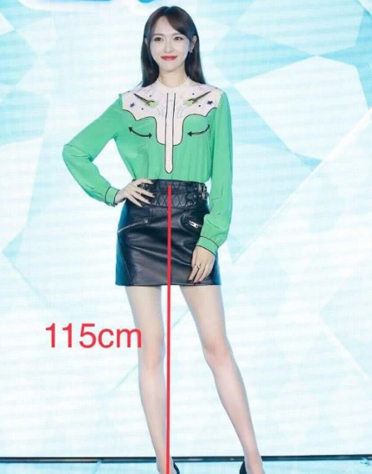 娱乐圈4大"腿精":张天爱腿长105,热巴108,却都不及她