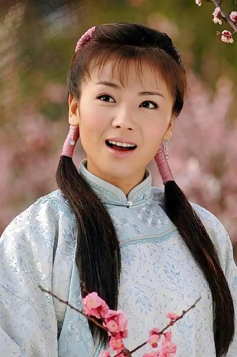 年轻时的刘涛可以说是纯天然美女,美得让人心动