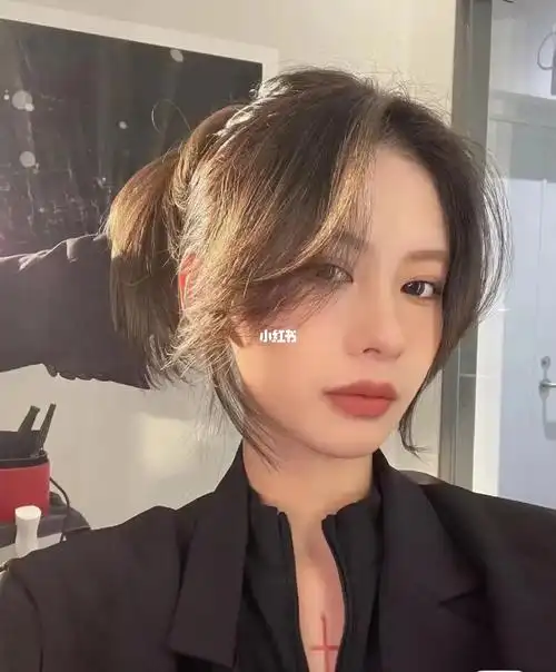 气质女神八字刘海