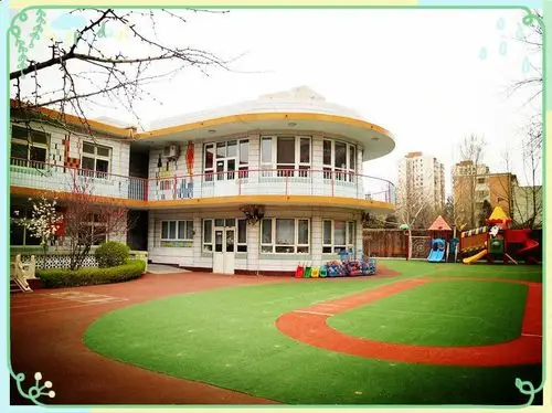 大型亲子绘画活动启动篇――《我爱我的幼儿园》