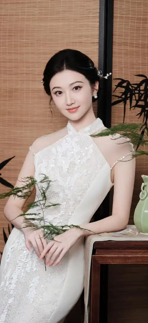 景甜壁纸 白色旗袍,尽显婉约之美 .#景甜