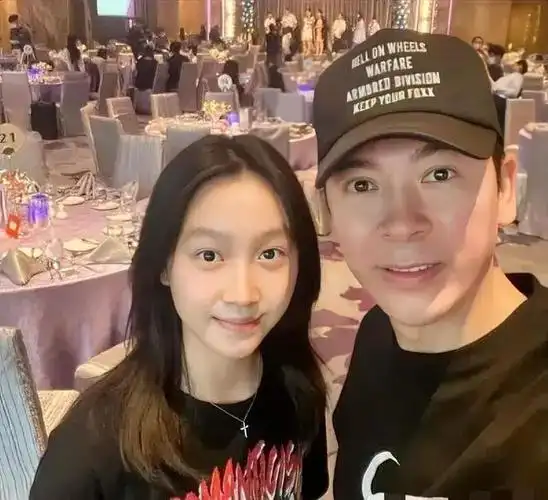 59岁港星因买不起房到内地发展,如今在内地买豪宅开豪车|赌王|郭政鸿