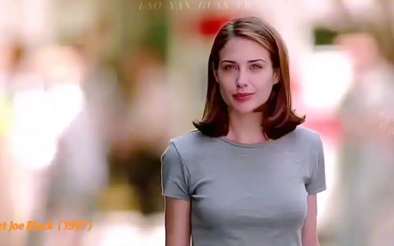 英国性感女神「克莱尔·弗兰妮」24-39岁荧幕颜值变化,在众星云集的