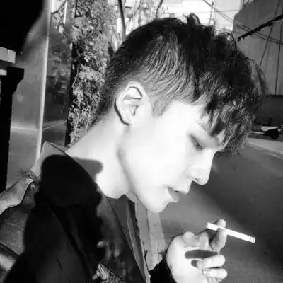 社会青年抽烟头像 霸气超拽社会男神头像