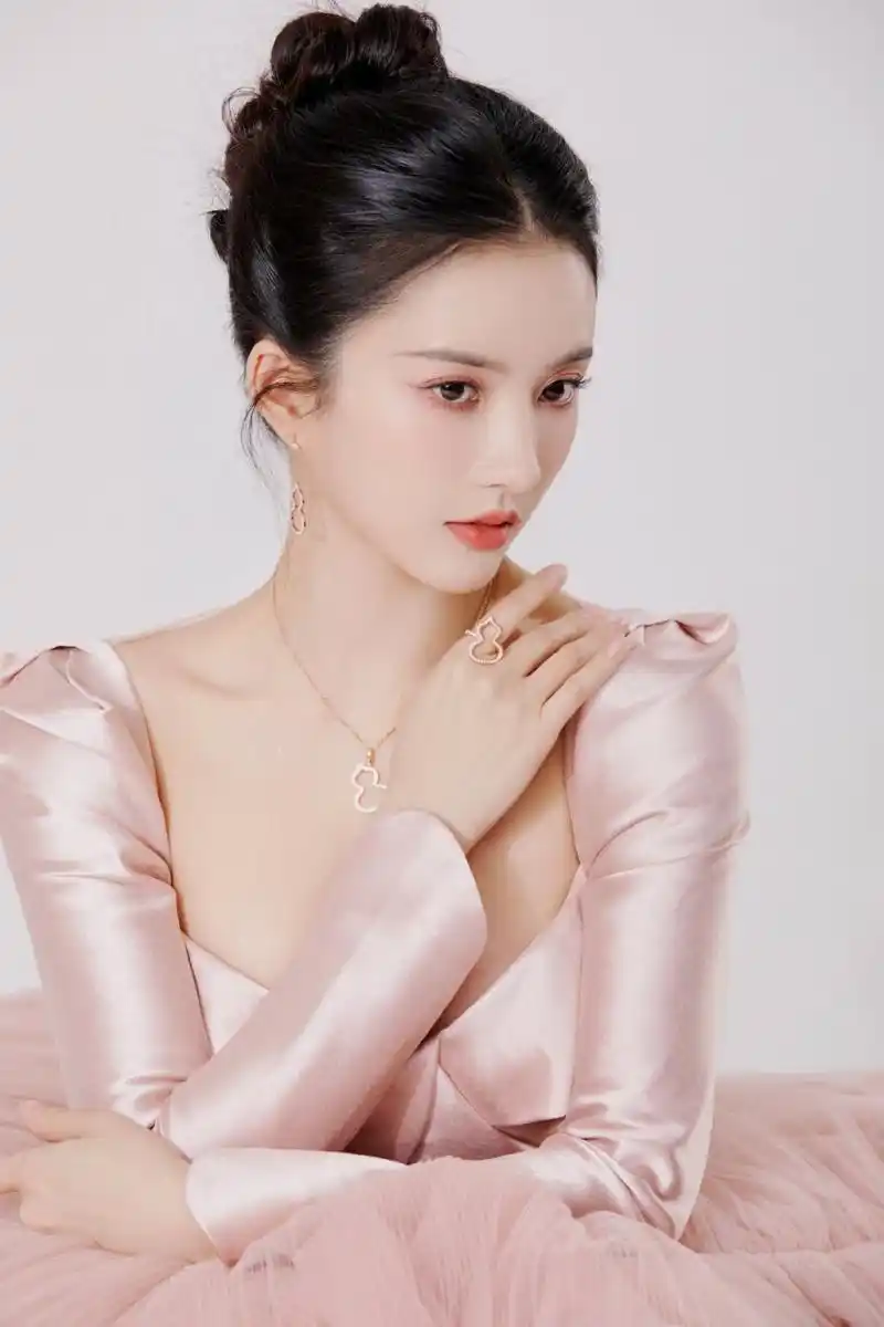 刘些宁高清壁纸头像(十六)[温暖]