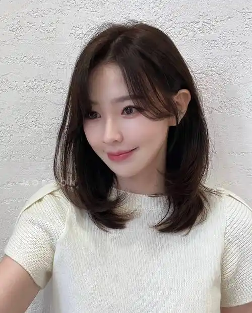 最值得尝试的女发:瘦脸微扣锁骨发,让你挑不出毛病_发型_女性_脸型