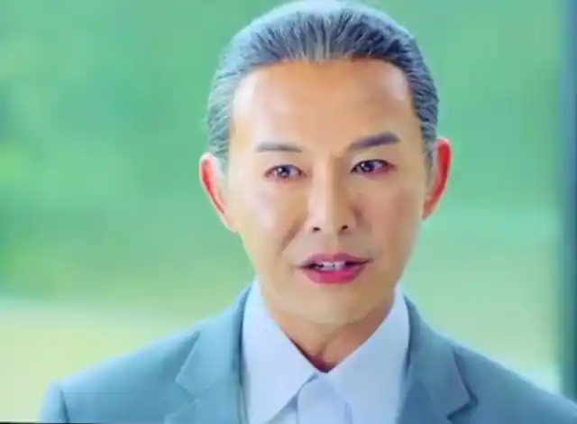 他是"刘晋元"王禄江,49岁满头白发显阴柔,却为何至今都未婚?