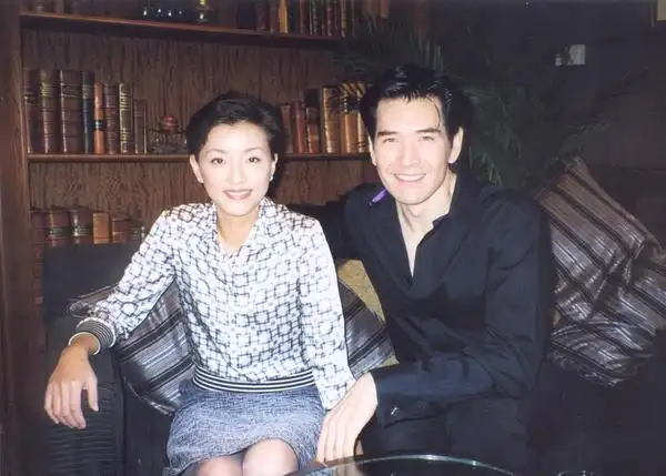 费翔合影照片