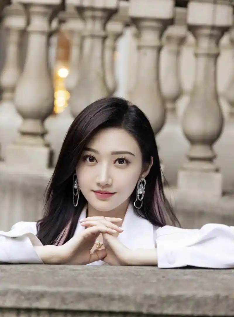 80后花旦女星景甜写真集风姿绰约优雅高贵