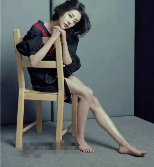 李溪芮的美腿放眼内娱绝对是顶流