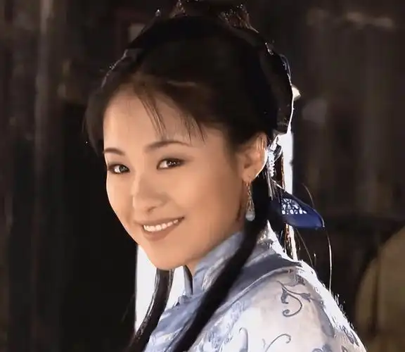 原创沈傲君被前男友辜负10年30岁孑然一身后嫁给乾隆后裔