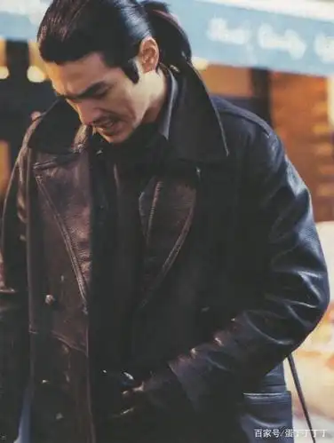 刚毅与帅气并重,金城武的脸型太优秀了!