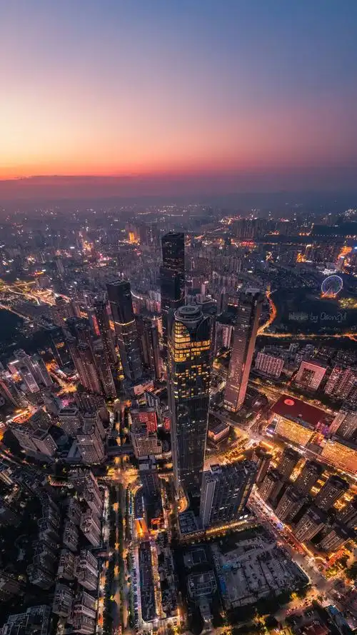 邕城之巅拍摄于广西南宁市东盟商务区